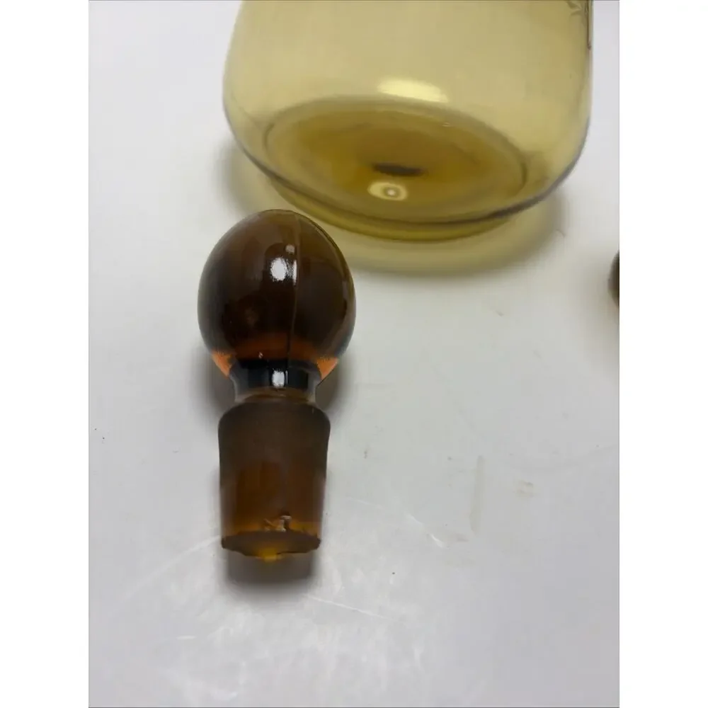 Vintage Mid Century Amber GLASS DECANTER W/ STOPPER + 1 GLASSES 11.5 “ Tall